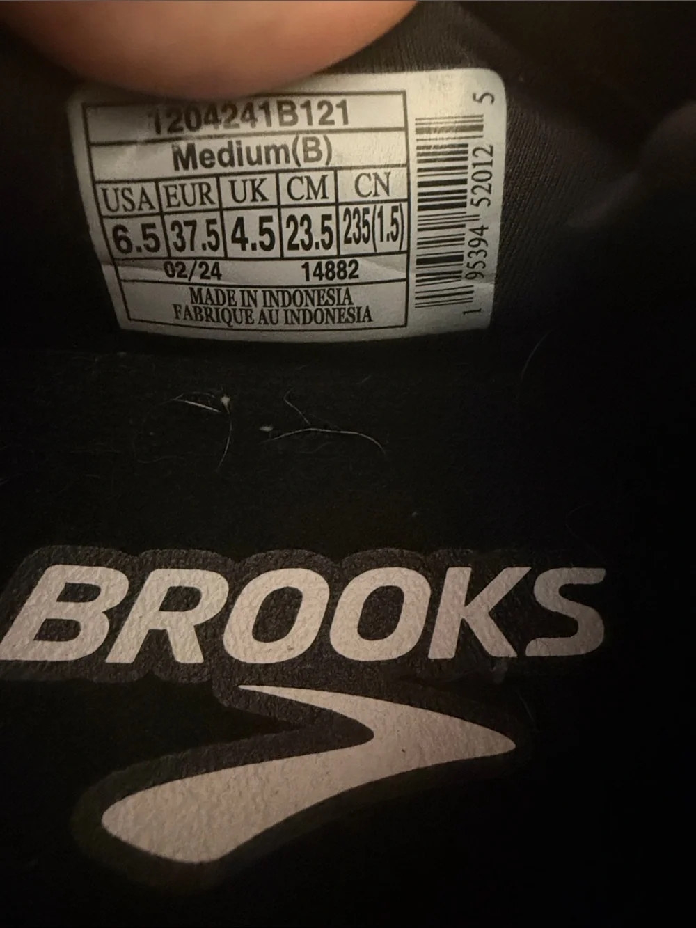 Brooks lightweight knit